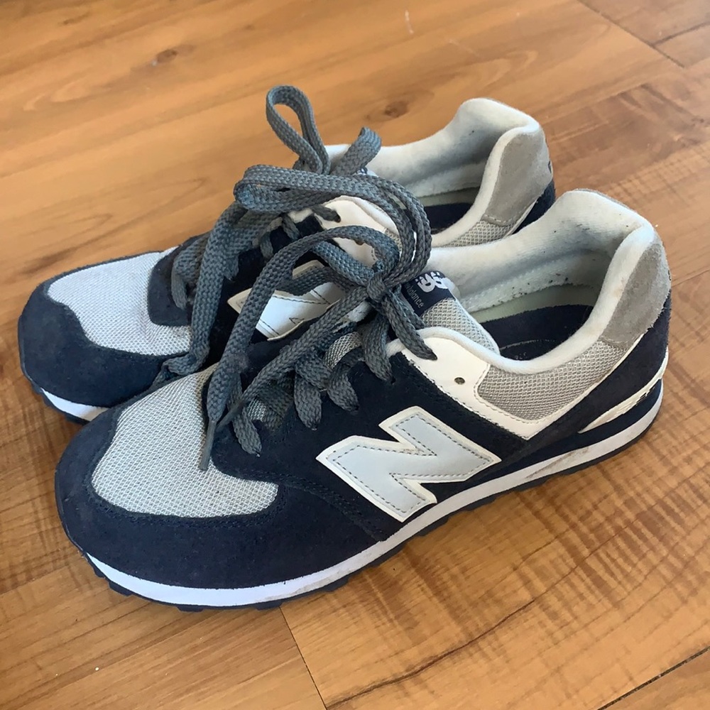 Boys size 6 new balance 574